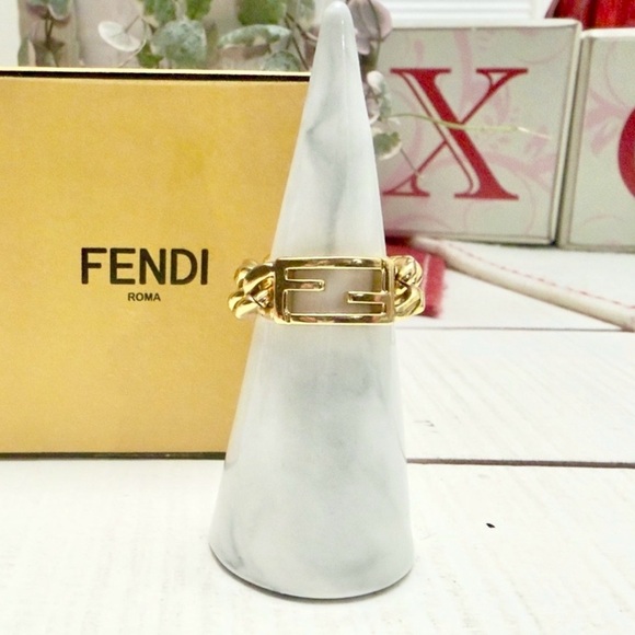 Gold Fendi Chain Ring - Picture 2 of 7